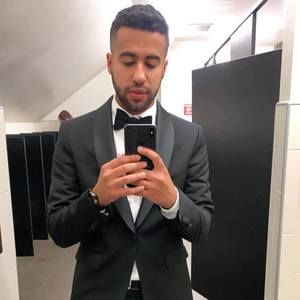 Meet your Posher, Nawaf